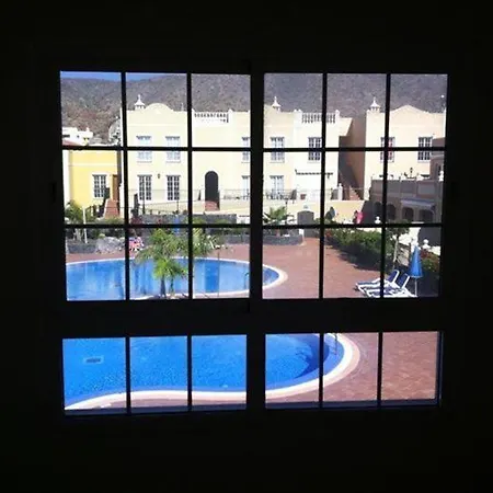 In Front Of Swimming Pool Apartament *